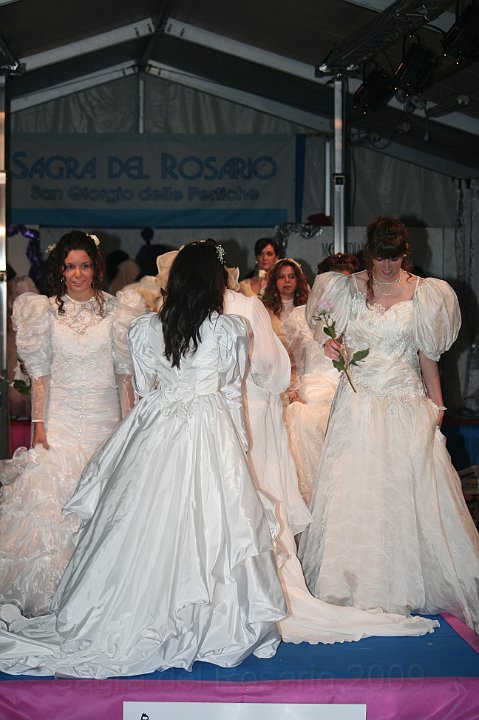 Sfilata vestiti da sposa 6-10-09 (134).JPG